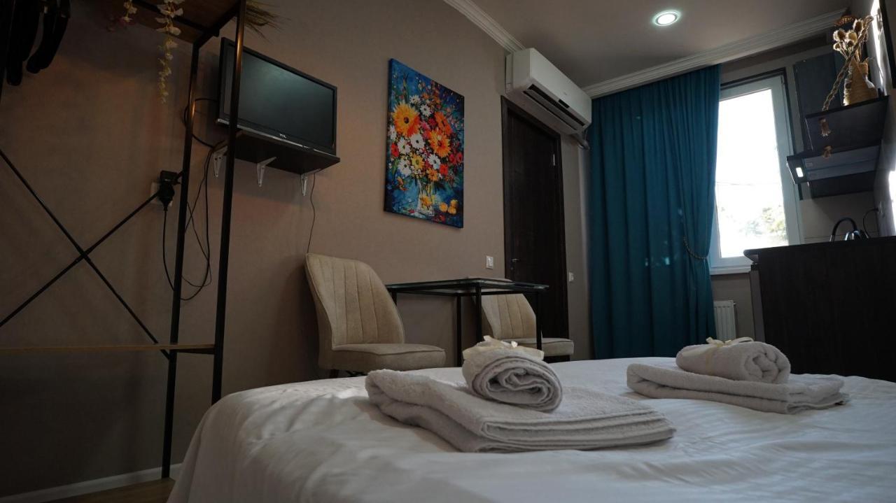 Cozy Flat In Center Of Tbilisi Apartment Exterior photo